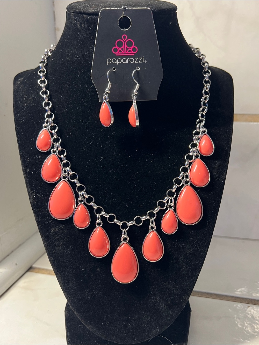 Paparazzi Coral Teardrop Bib Necklace and Earrings Set